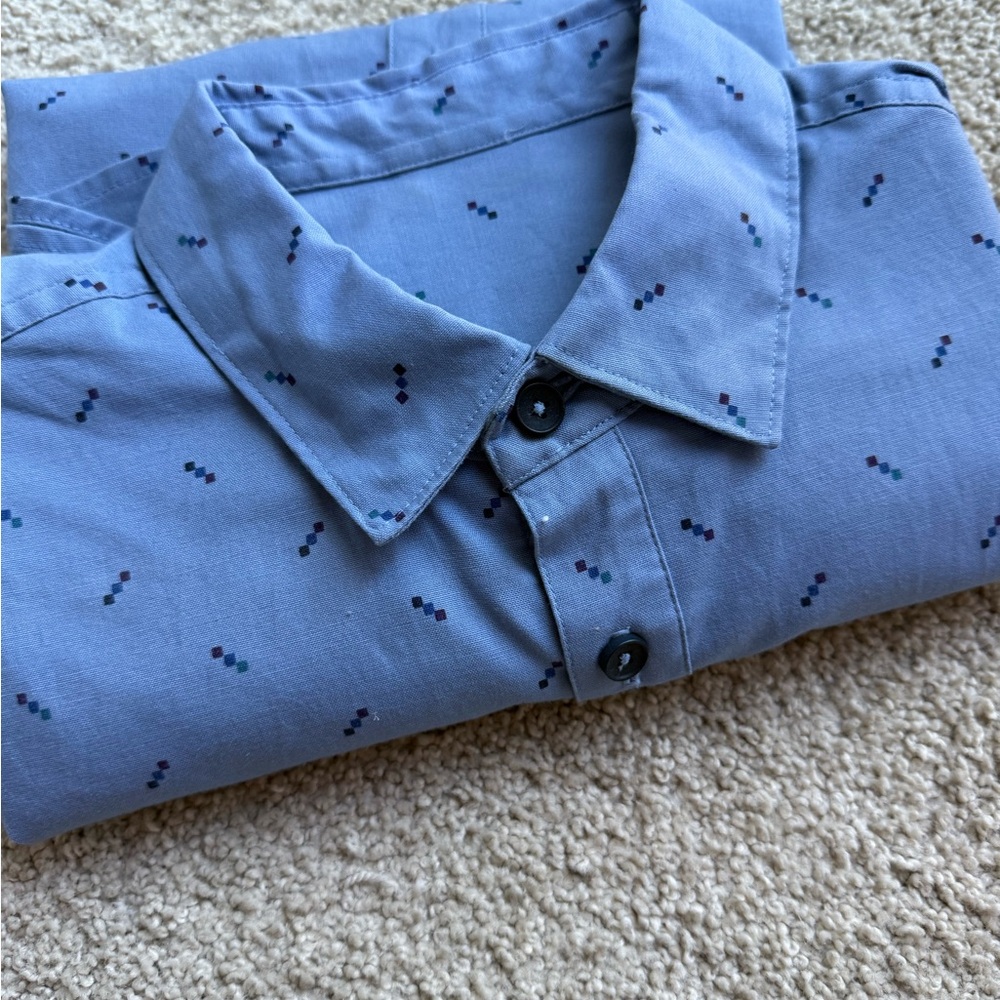 Lululemon Men’s Blue Patterned Shirt - Size Small